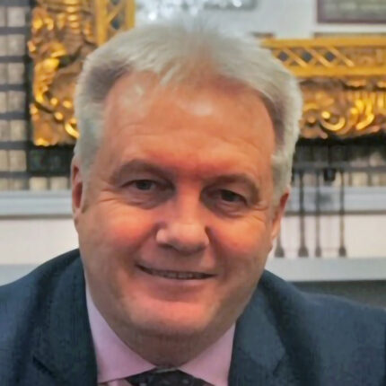 Peter Neil